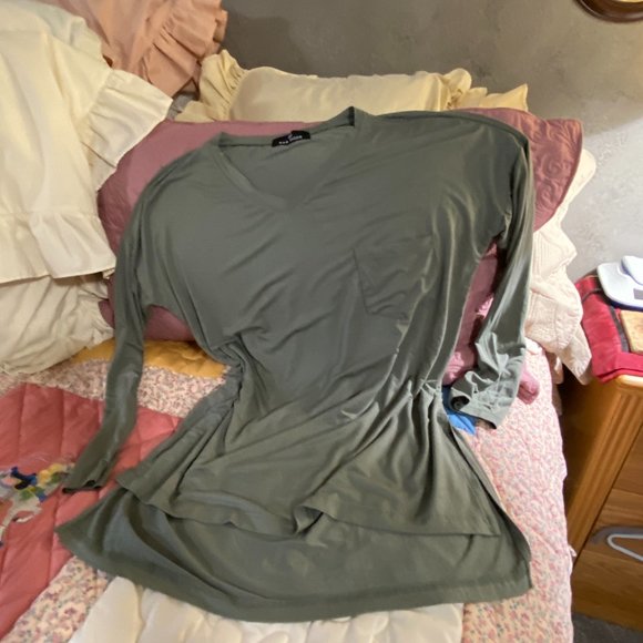 Lk New~.Rae Mode Basic Long Sleeve Top with Pocket ~Sm - Picture 5 of 10